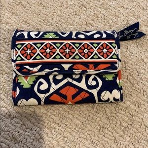 VERA BRADLEY WALLET!!